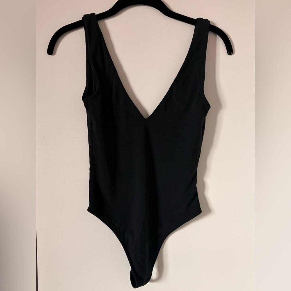Aritzia Babaton Sleek Black Bodysuit